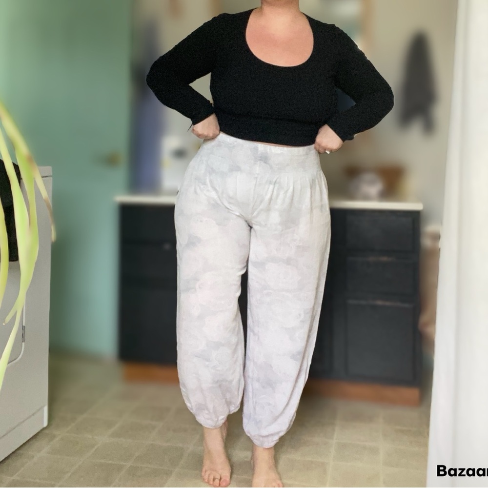 ☀️Lotus and Luna harem pants🌛